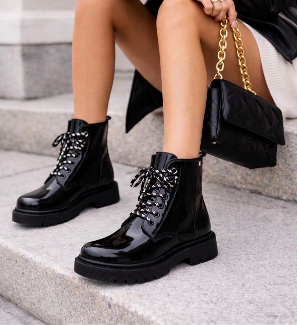 DKNY Tilly waterproof combat rain boots glossy black logo-printed lace size 11
